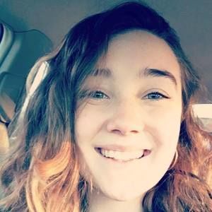 Meet your Posher, Chloe